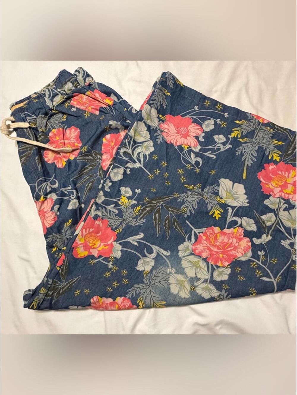 Navy Wide-Leg Floral Pants – Pink Bloom Print Statement Trousers